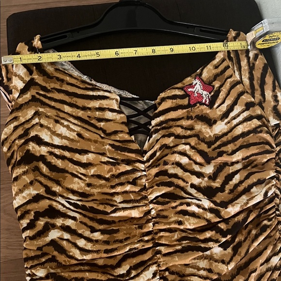 Tiger Print Long Sleeve Dress w/red sequins star/WHT horse design by Julie Lee - Picture 4 of 7
